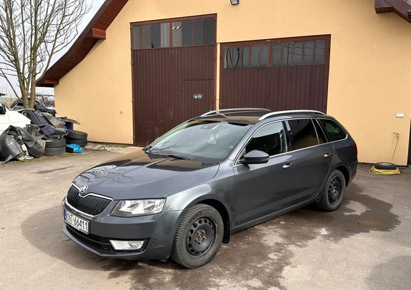 Skoda Octavia cena 45000 przebieg: 203000, rok produkcji 2016 z Zwoleń małe 352